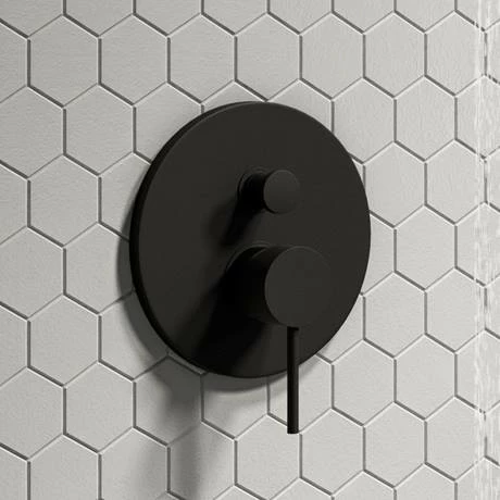 Arezzo Matt Black Round Concealed Manual Shower Valve with Diverter Arezzo Matt Black Round Concealed Manual Shower Valve With Diverter -Arezzo shop AZ MSVD d3 460