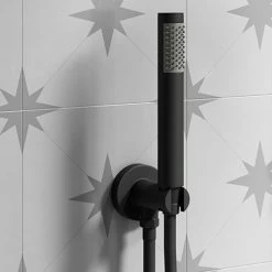 Arezzo Round Matt Black Outlet Elbow With Parking Bracket, Flex & Handset